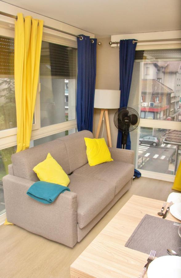 Appartement Entre Geneve Et Chamonix Au Pied Des Montagnes Cluses Eksteriør bilde